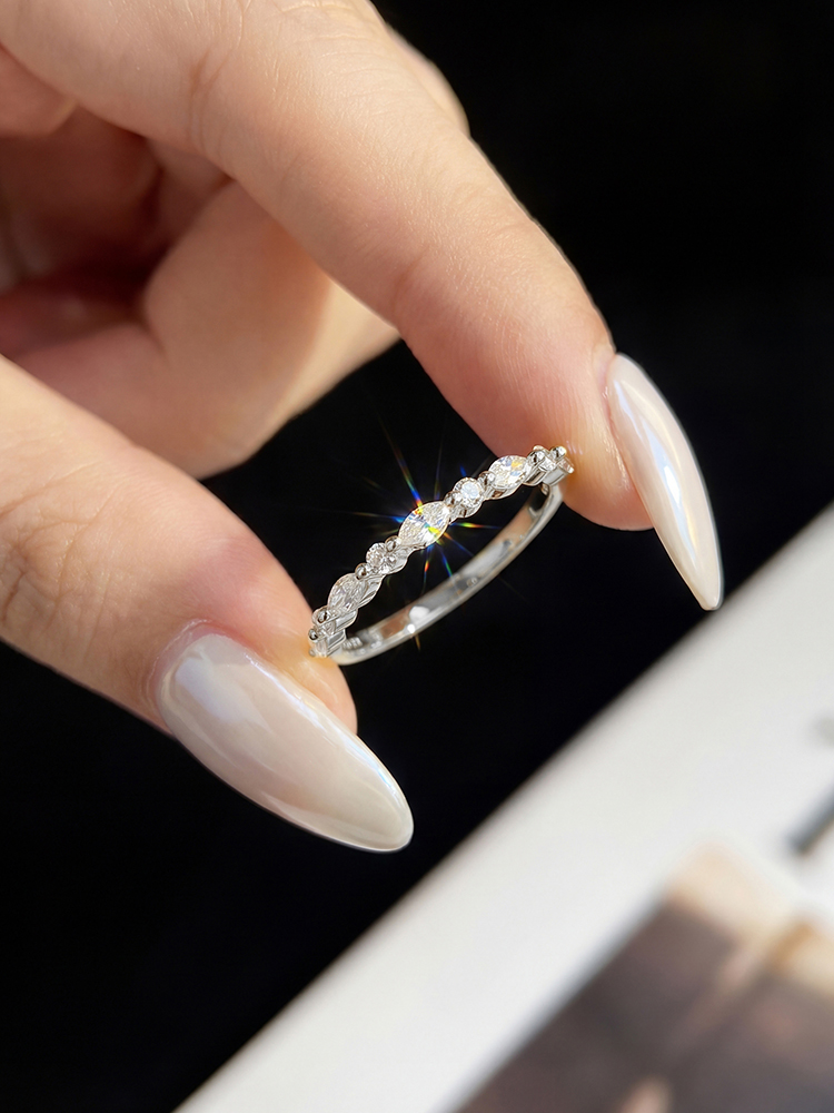 خاتم ألماس موسانيت حقيقي 0.18  - مراجعة Body Jewelry High Quality وسعره