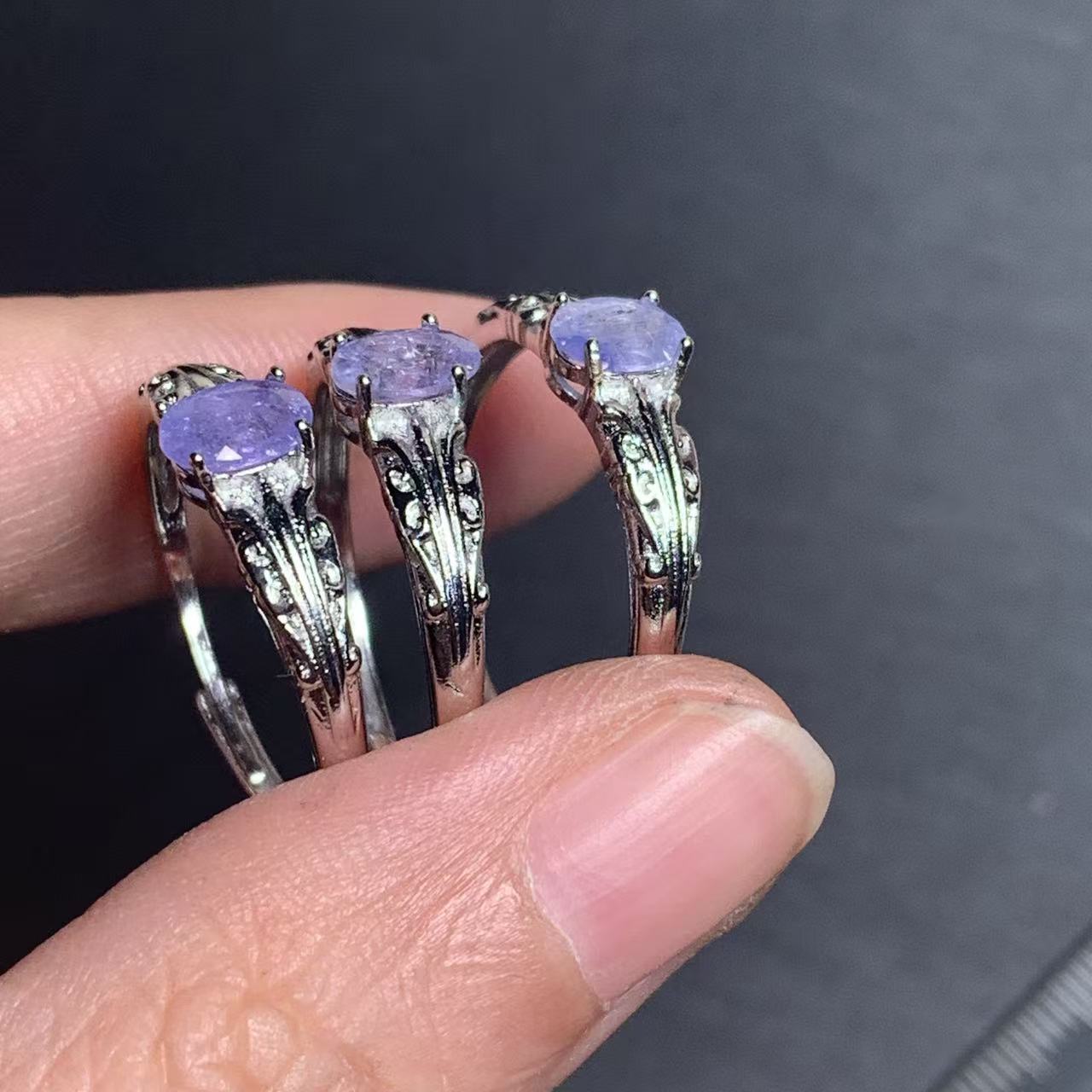 خاتم التانزانيت الطبيعي القابل - مراجعة Body Jewelry High Quality وسعره