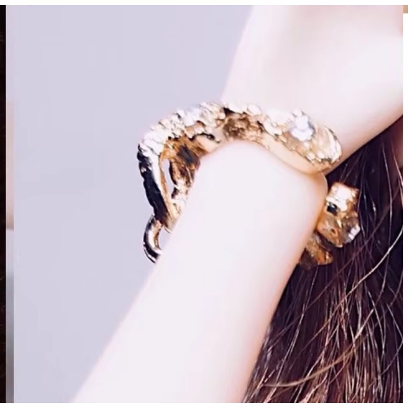 1/6 مقياس سوار معدني معصمه مجو - مراجعة Body Jewelry Real Gold وسعره
